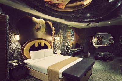 Batman-Hotel-04.jpeg
