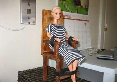 super_funny_hilarious_pictures_of_55_scandalous_barbie_photo.jpg