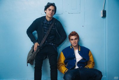 riverdale-archie-jughead-kj-apa-cole-sprouse-bf670.jpg