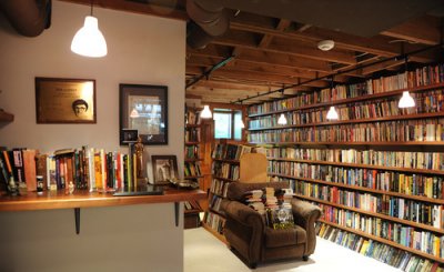 Neil-Gaiman-Library.jpg