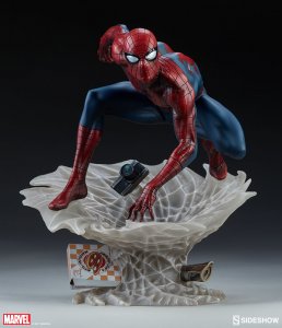 marvel-spider-man-statue-mark-brooks-artist-series-sideshow-200508-05.thumb.jpg.fb9afcbe08ca4f173571cdace22a95b2.jpg