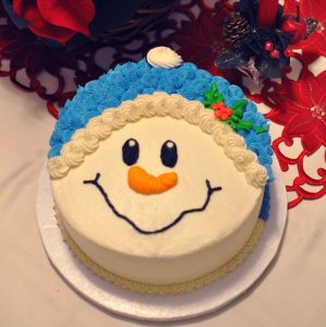 a95829afc1361cf899faf35cfc99f439--christmas-birthday-cake-christmas-cakes.jpg
