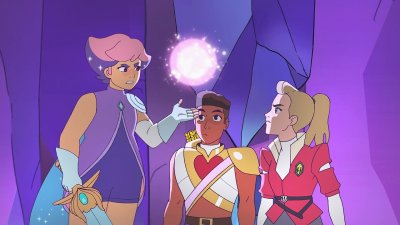 she-ra-netflix-images-glimmer-bow-adora.thumb.jpg.ca6a1a31e49492157f905000173c975b.jpg