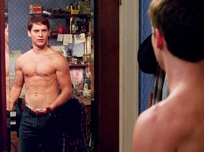 Tobey-Maguires-Workout-Plan-Which-Made-His-Spider-Man-The-First-Ripped-Superhero-Ever-1200x900_5ee0c9ccd6ed0.jpeg